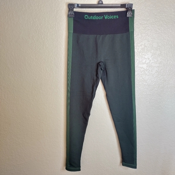 Outdoor Voices Seamless Ribbed 7/8 High Rise Leggings Sz M - Picture 2 of 6
